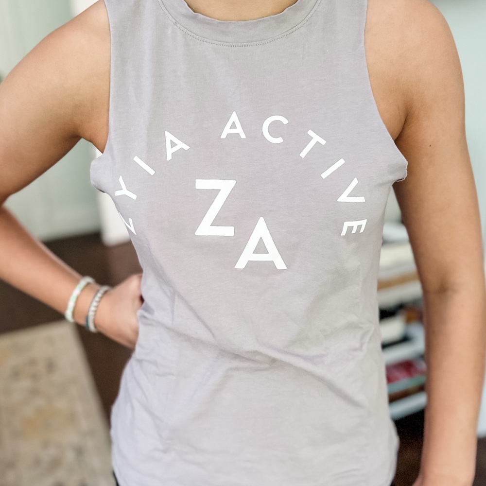 Zyia Active Women's Gray Muscle Tee